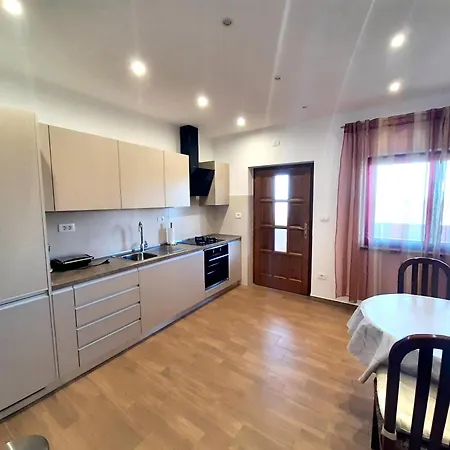 Tre Pini Apartment Umag
